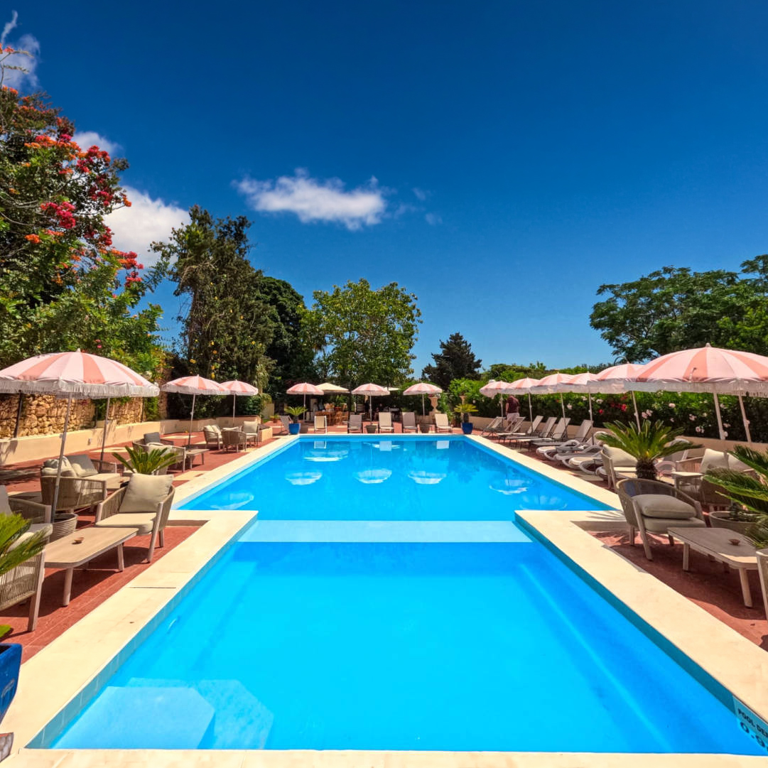 castello_dei_baroni_pool_days
